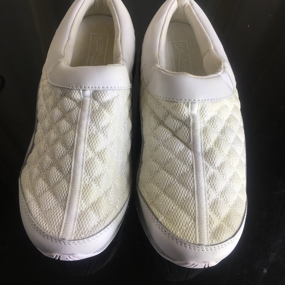 Mushrooms Women’s Quilted Slip On.